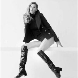 Stuart Weitzman Size 7 Fifo over the knee boots